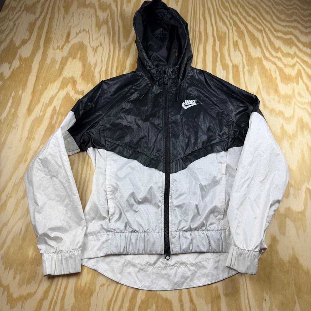 Nike Womens Windrunner Ripstop Hooded Jacket Black White Small AR2847-010